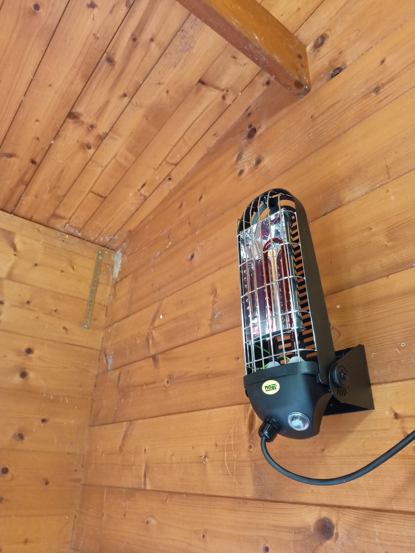 EHS-600 - Chauffage pour animaux - Chauffage infrarouge pour enclos et parcs